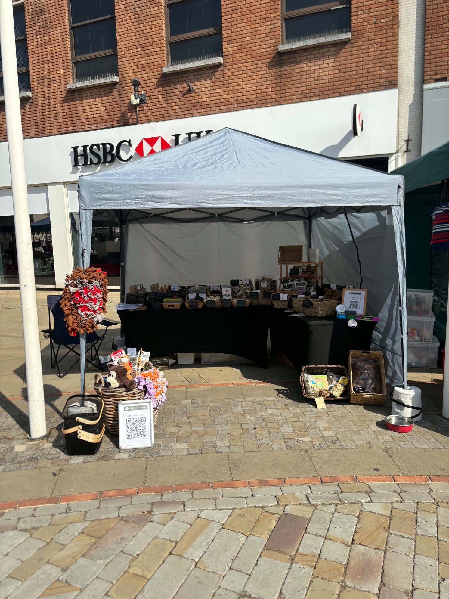 The Reliable Pet Company stall at a town-centre market